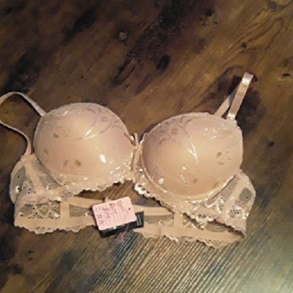 NWOT Gorgeous Rene Rofe 34A Creamy Tan Lace Stunning padded Underwire Push Up Br